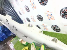 Крыло переднее левое