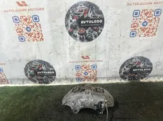 Суппорт передний правый Audi Q7