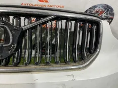 Бампер передний Volvo XC40