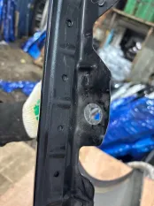 Крыло переднее левое