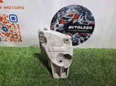 Кронштейн двигателя Porsche Panamera S