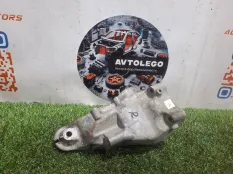 Кронштейн двигателя Mercedes benz C220