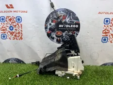 Замок двери передний левый Mercedes benz GL350