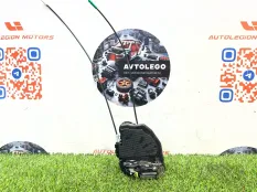 Замок двери задний левый Toyota Tundra