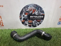 Патрубок охлаждения Mercedes benz C220