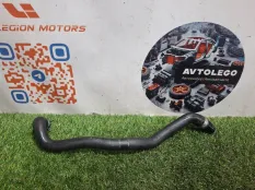 Патрубок охлаждения Mercedes benz C220