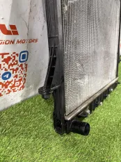 Радиатор охлаждения двигателя Hummer H3