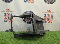 Кронштейн радиатора Land Rover Range Rover