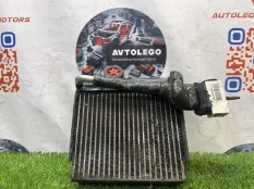 Испаритель кондиционера Hummer H3