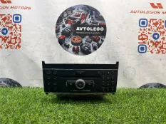 Магнитола Mercedes benz GLK350