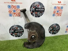 Кулак передний правый Audi A6