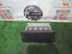 Подушка в торпедо Hummer H3