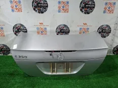 Крышка багажника Mercedes-Benz E350