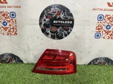 Фонарь правый Audi A8