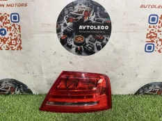 Фонарь правый Audi A8