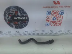 Патрубок охлаждения Volvo V60