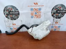 Бачок стеклоомывателя Land Rover Range Rover Evoque