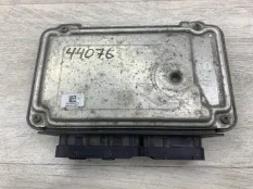 Блок управления двигателем TOYOTA YARIS
