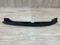 Уплотнитель двери VOLVO V60