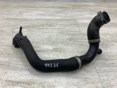 Патрубок системы охлаждения VOLKSWAGEN PASSAT B7