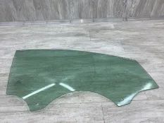 Стекло двери FORD FOCUS