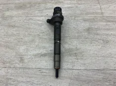 Форсунка топливная VOLKSWAGEN PASSAT B7