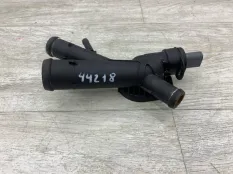 Фланец системы охлаждения VOLKSWAGEN PASSAT B7