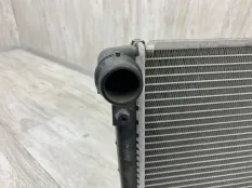 Радиатор охлаждения VOLKSWAGEN CADDY