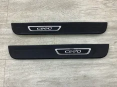 Накладка порога KIA CEE'D