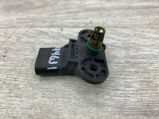 Датчик массового расхода воздуха AUDI A4