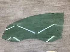 Стекло двери VOLKSWAGEN PASSAT