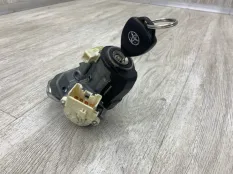 Замок зажигания TOYOTA AVENSIS