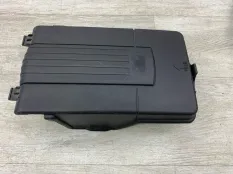 Кожух аккумулятора VOLKSWAGEN PASSAT B7