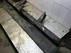 Противоподкатный брус Renault Midlum DXI 5