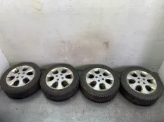 Шина (б/у) (пара) зимняя R15 HYUNDAI i20