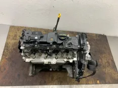 Двигатель ДВС голый столбик VOLVO V60