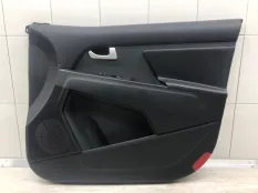 Обшивка двери KIA SPORTAGE