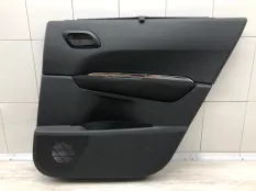 Обшивка двери PEUGEOT 5008