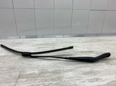 Щеткодержатель VOLVO V60