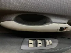 Обшивка двери TOYOTA AURIS