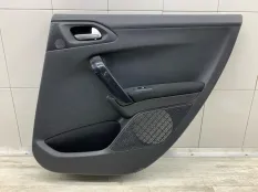Обшивка двери PEUGEOT 208
