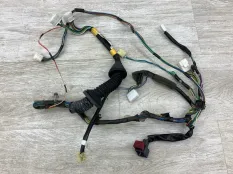 Проводка двери TOYOTA AVENSIS