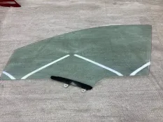 Стекло двери HONDA CIVIC