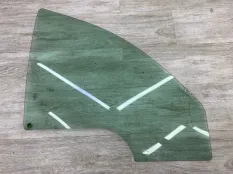 Стекло двери SKODA OCTAVIA