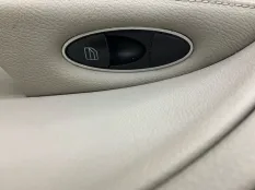 Обшивка двери MERCEDES-BENZ E-CLASS