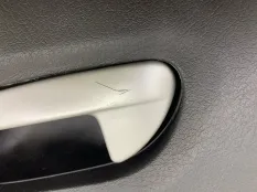 Обшивка двери PEUGEOT 207