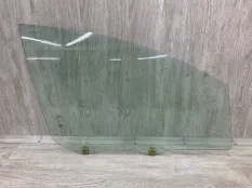 Стекло двери MITSUBISHI GRANDIS