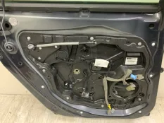 Дверь VOLVO V70