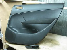 Обшивка двери PEUGEOT 308