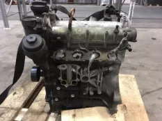 Двигатель ДВС голый столбик SKODA OCTAVIA